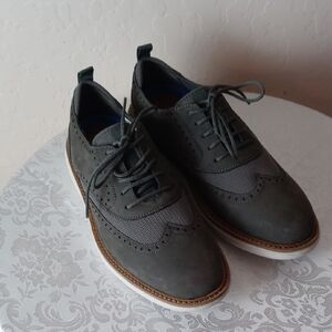 NWOT Clark's Men's Gray Oxford Shoes